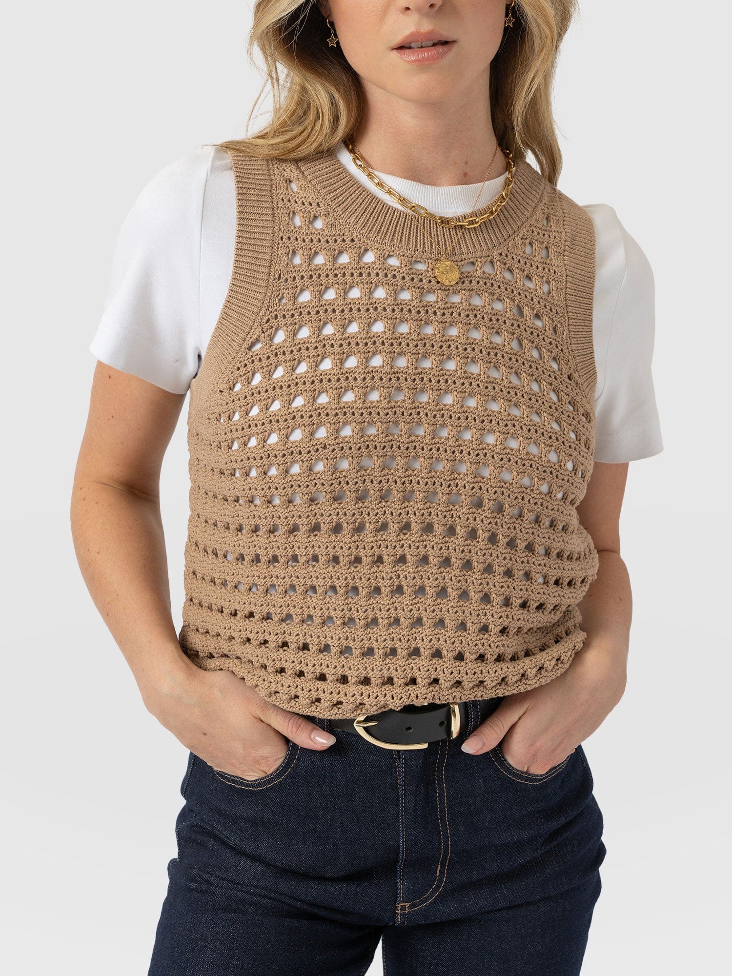 Adler Sleeveless Knit Camel - Women's Vests | Saint + Sofia® US
